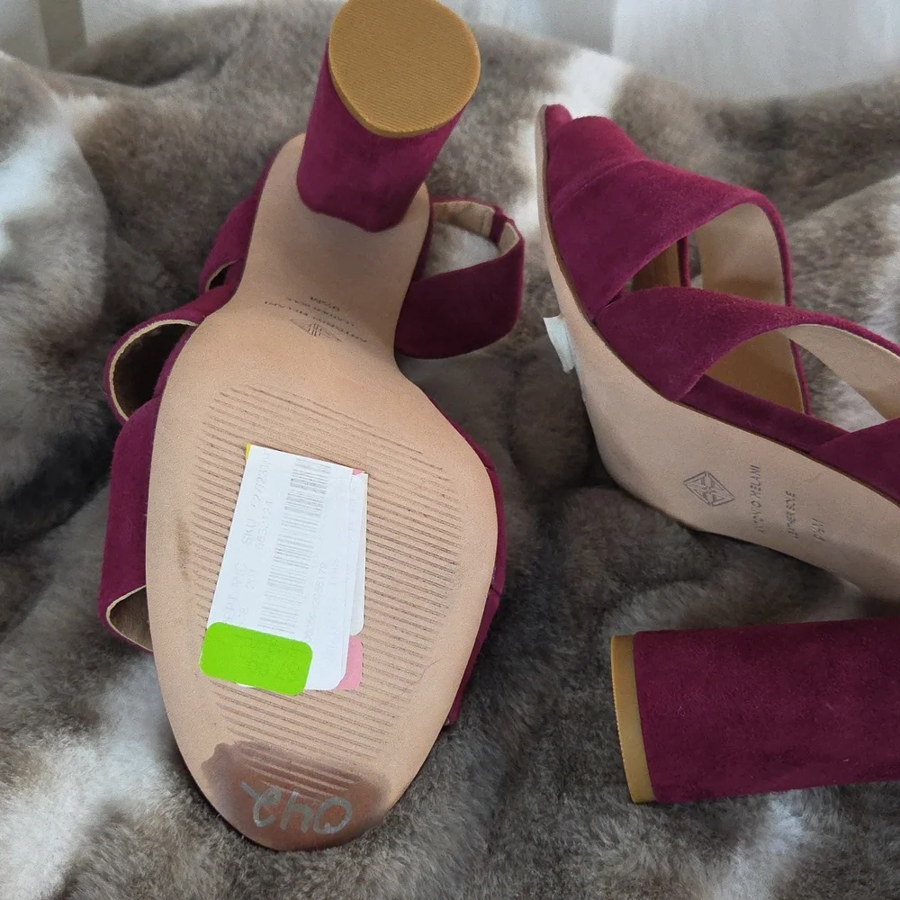 ANTONIO MELANI Magenta Suede Block Heel Sandals